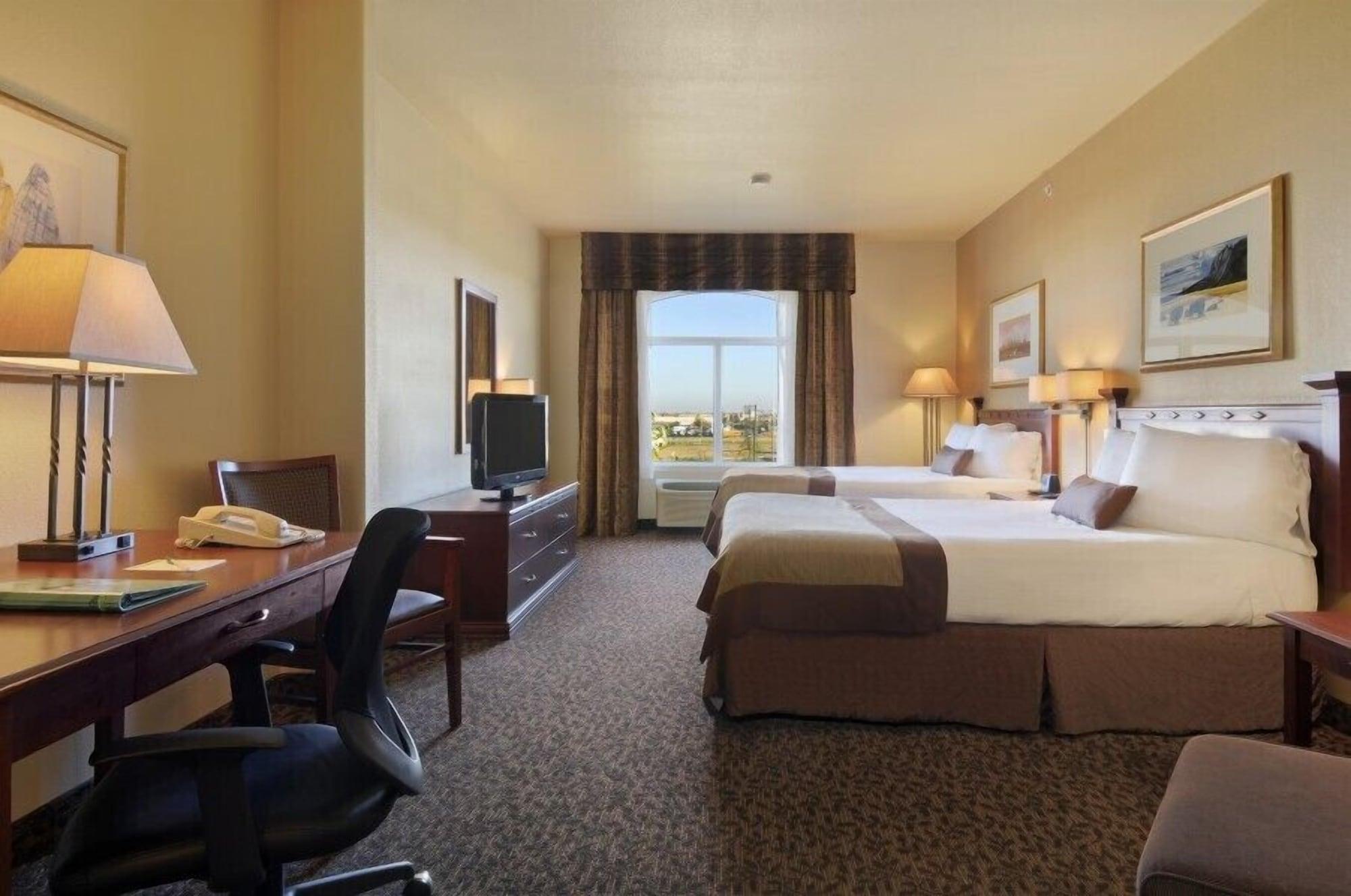 Wingate By Wyndham - Edmonton West Hotel Bagian luar foto