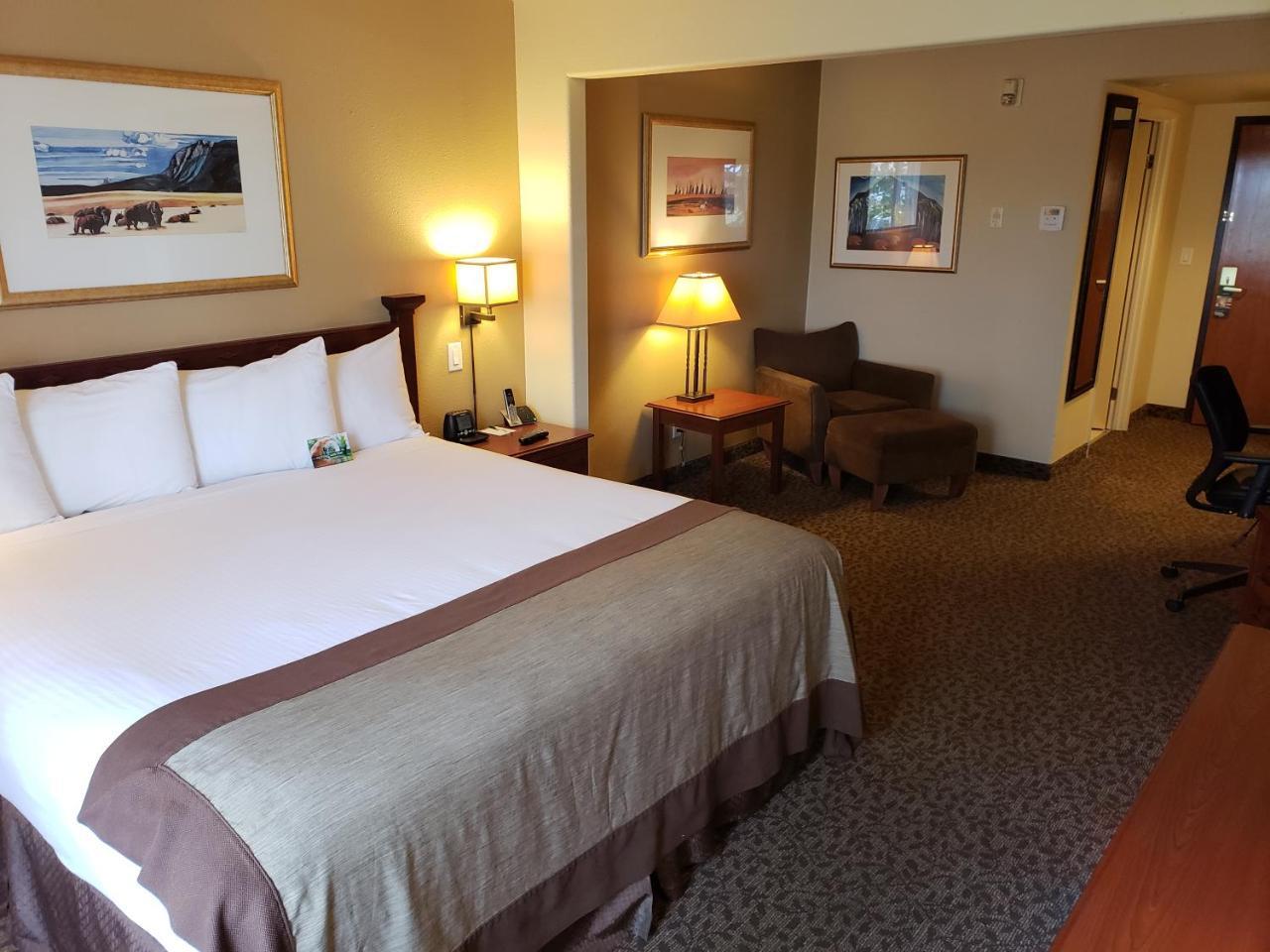 Wingate By Wyndham - Edmonton West Hotel Bagian luar foto