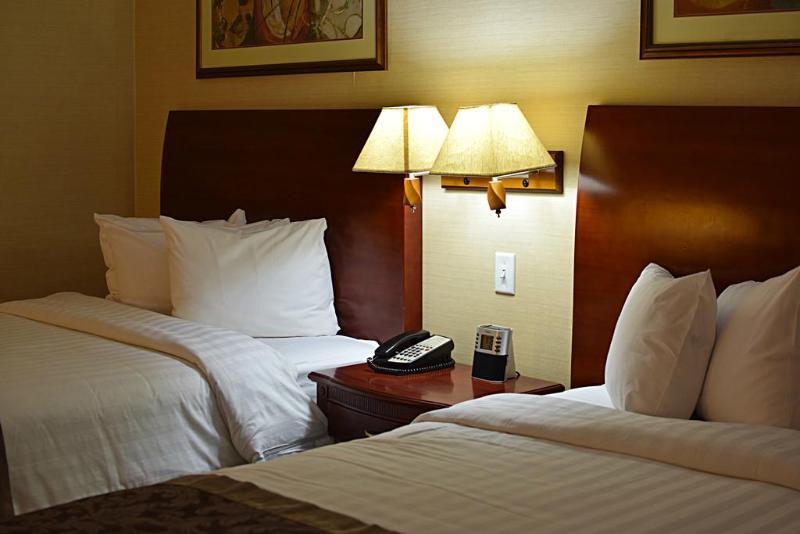 Wingate By Wyndham - Edmonton West Hotel Bagian luar foto